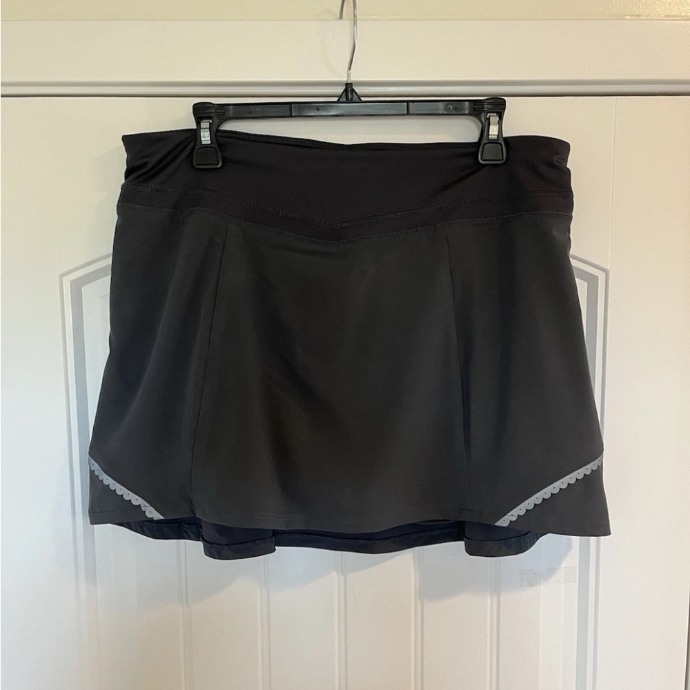 Title Nine Gray Athletic Skort